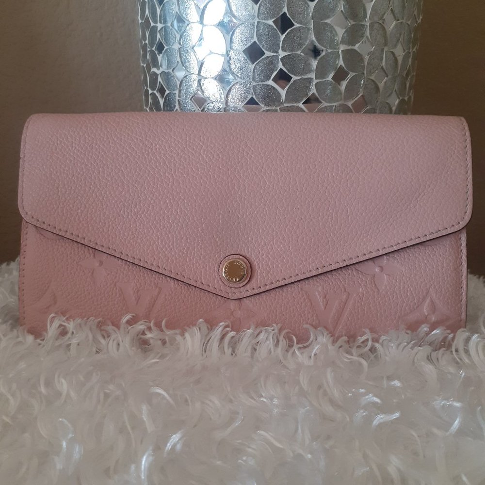 Louis Vuitton sarah long wallet rose color